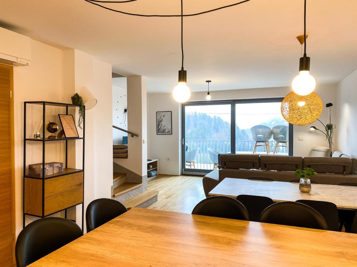 Lakeview Apartment *